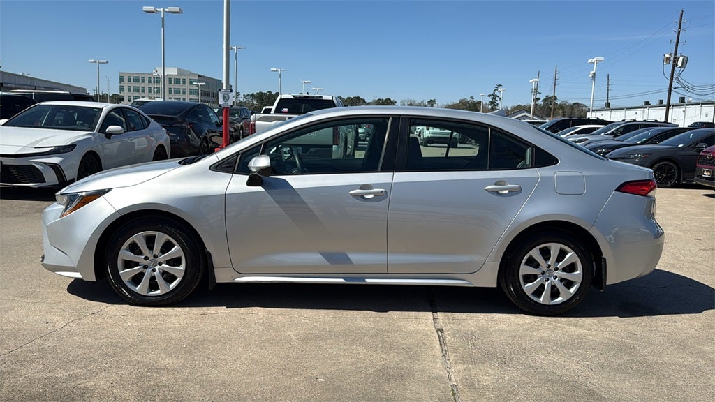 2025 Toyota COROLLA LE