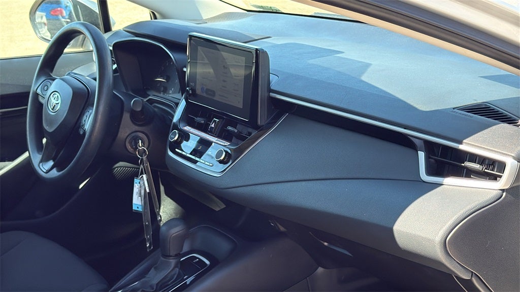 2025 Toyota COROLLA LE