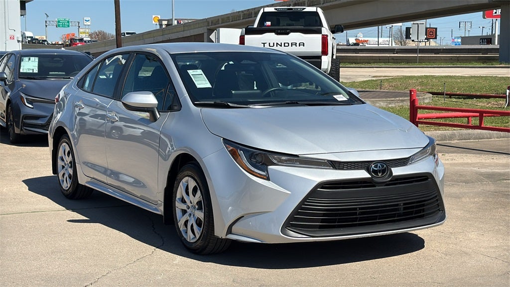 2025 Toyota COROLLA LE