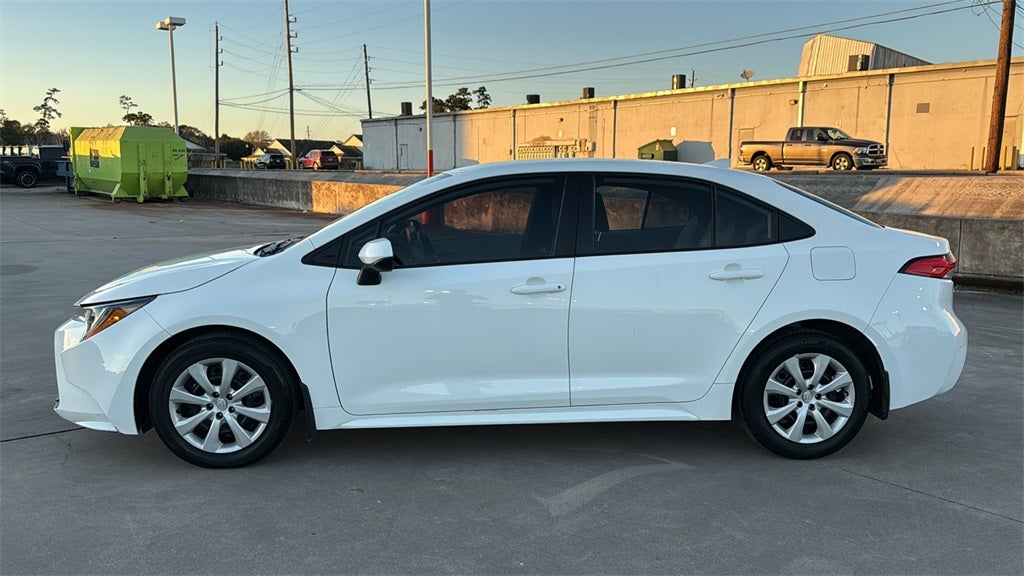 2023 Toyota COROLLA LE