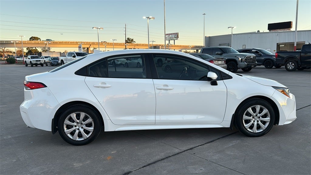 2023 Toyota COROLLA LE