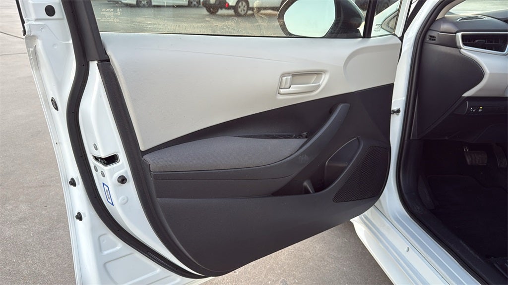 2023 Toyota COROLLA LE