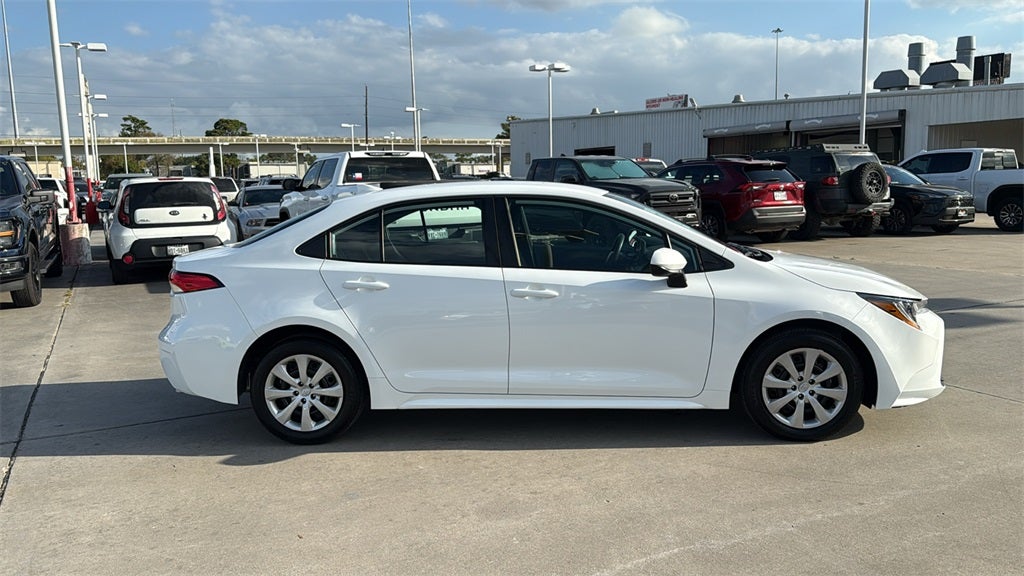 2026 Toyota COROLLA LE