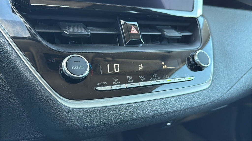 2025 Toyota COROLLA LE