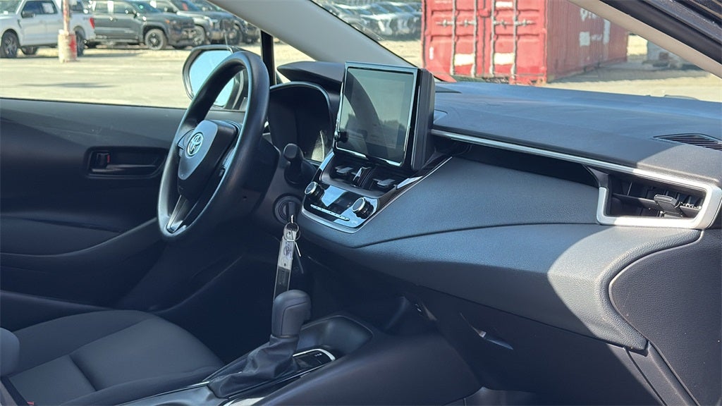 2025 Toyota COROLLA LE