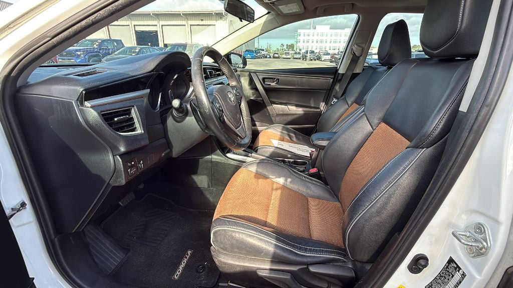 2015 Toyota COROLLA LE