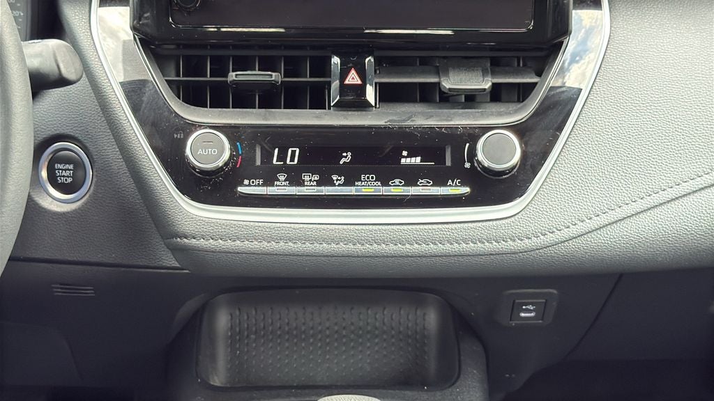 2024 Toyota COROLLA SE