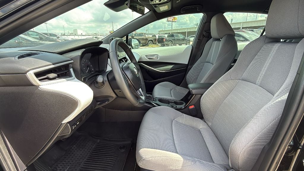 2025 Toyota COROLLA SE