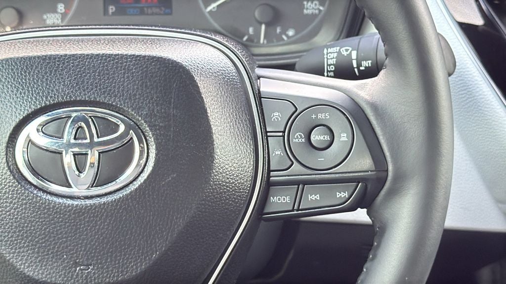 2025 Toyota COROLLA SE