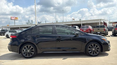 2025 Toyota COROLLA SE