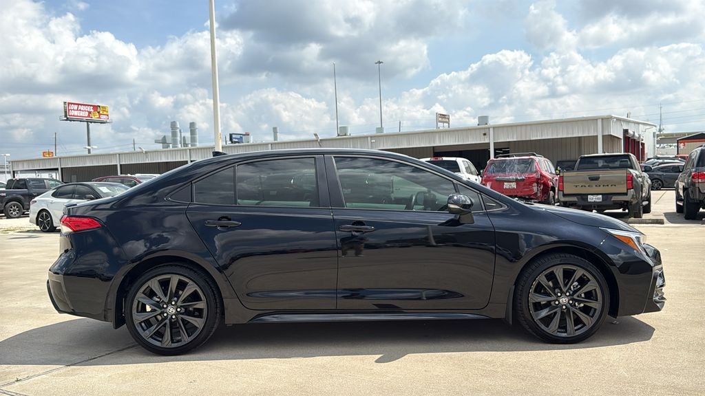 2025 Toyota COROLLA SE
