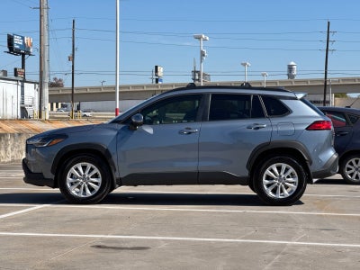 2024 Toyota Corolla Cross LE
