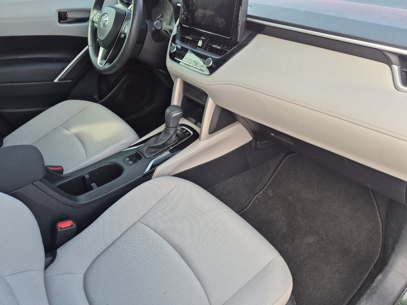 2025 Toyota Corolla Cross LE