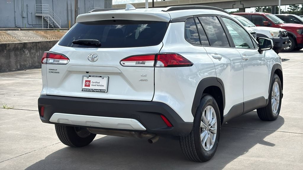 2024 Toyota Corolla Cross LE