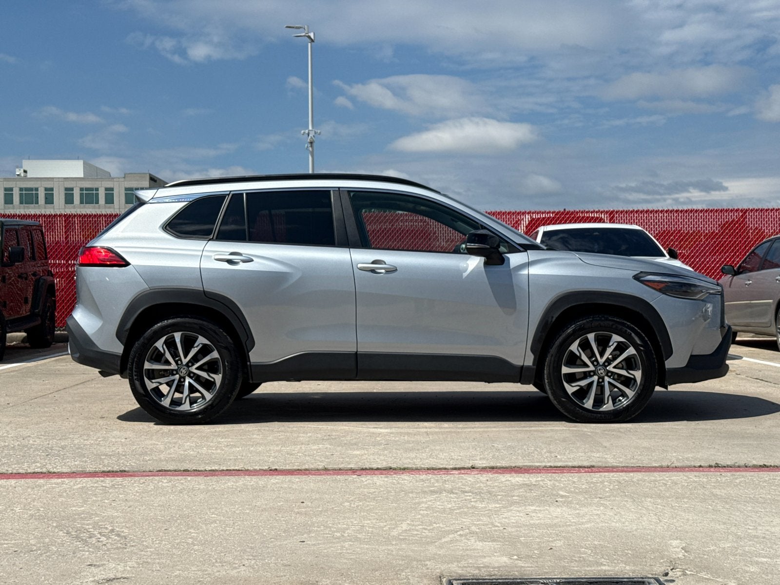 2025 Toyota Corolla Cross XLE