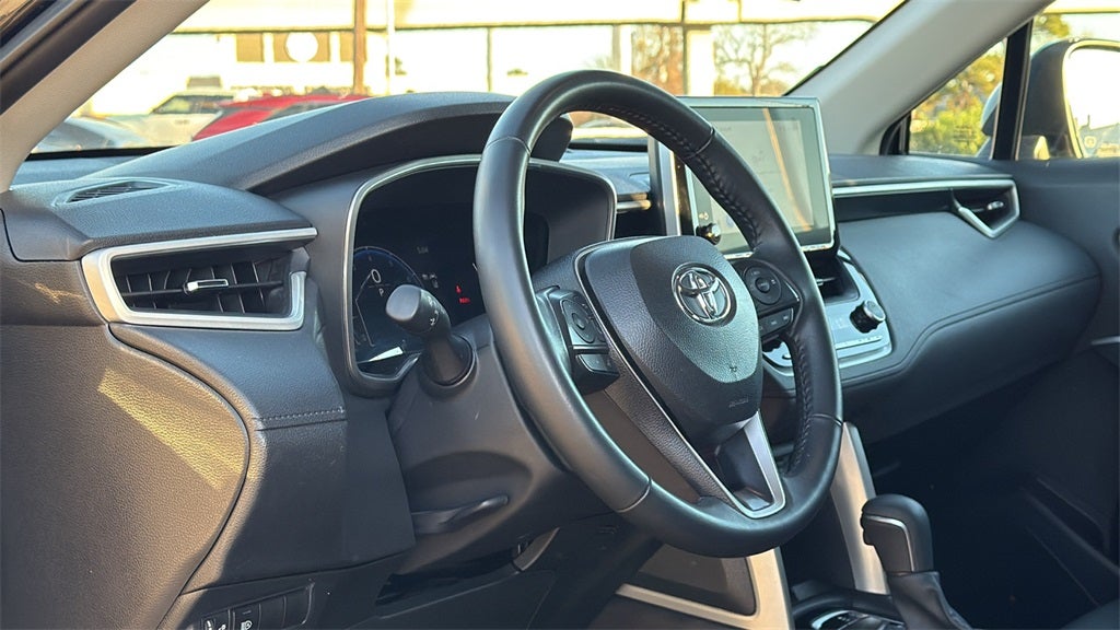 2025 Toyota Corolla Cross XLE