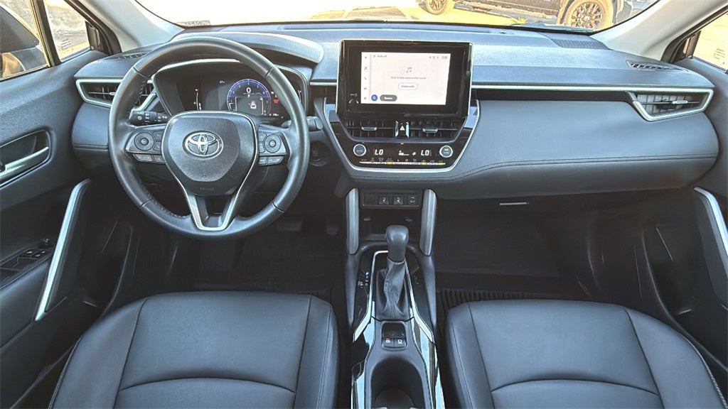 2025 Toyota Corolla Cross XLE