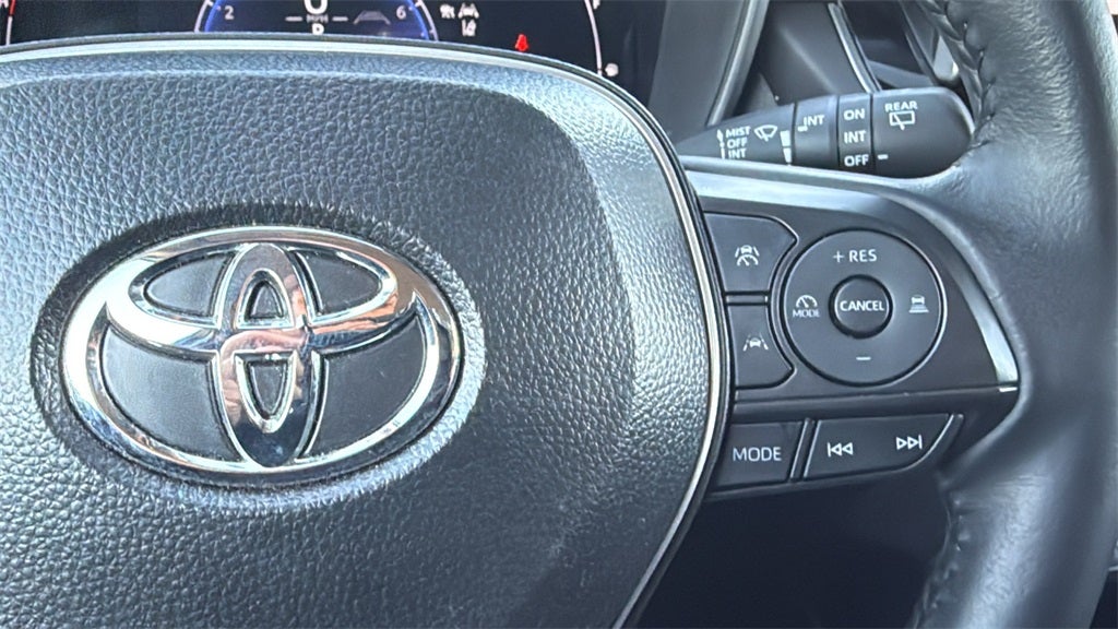 2025 Toyota Corolla Cross XLE