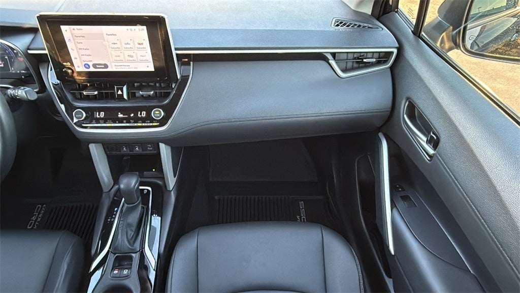2025 Toyota Corolla Cross XLE