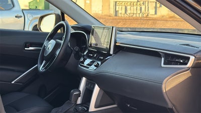 2025 Toyota Corolla Cross XLE