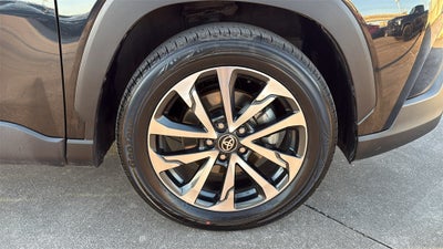 2025 Toyota Corolla Cross XLE