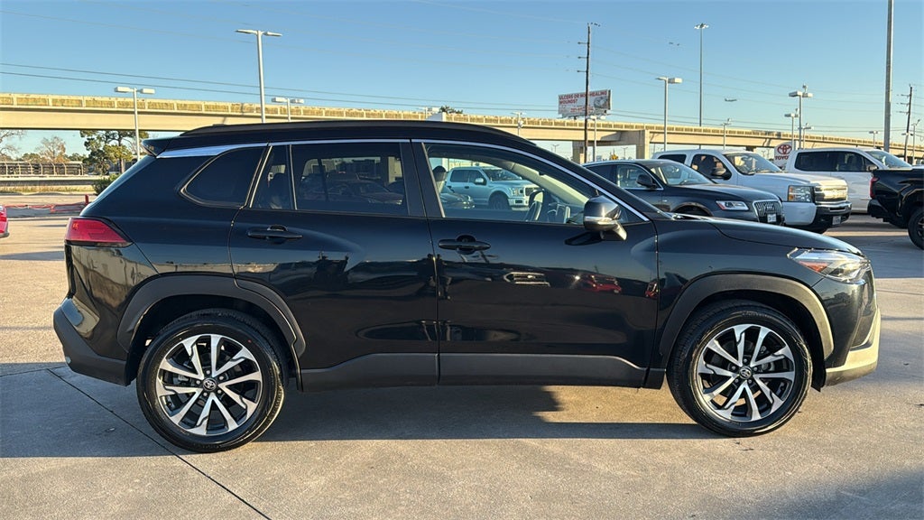 2025 Toyota Corolla Cross XLE