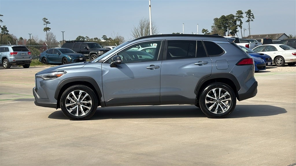2025 Toyota Corolla Cross XLE