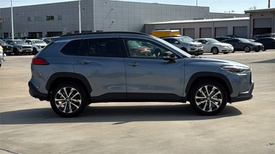 2025 Toyota Corolla Cross XLE