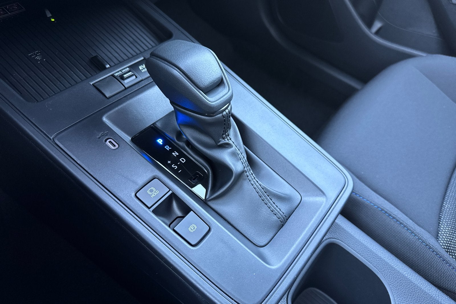 2026 Toyota Corolla Cross Hybrid SE