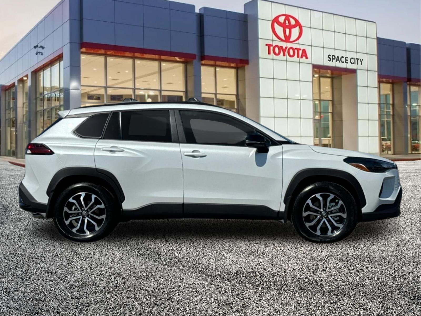 2026 Toyota Corolla Cross Hybrid SE