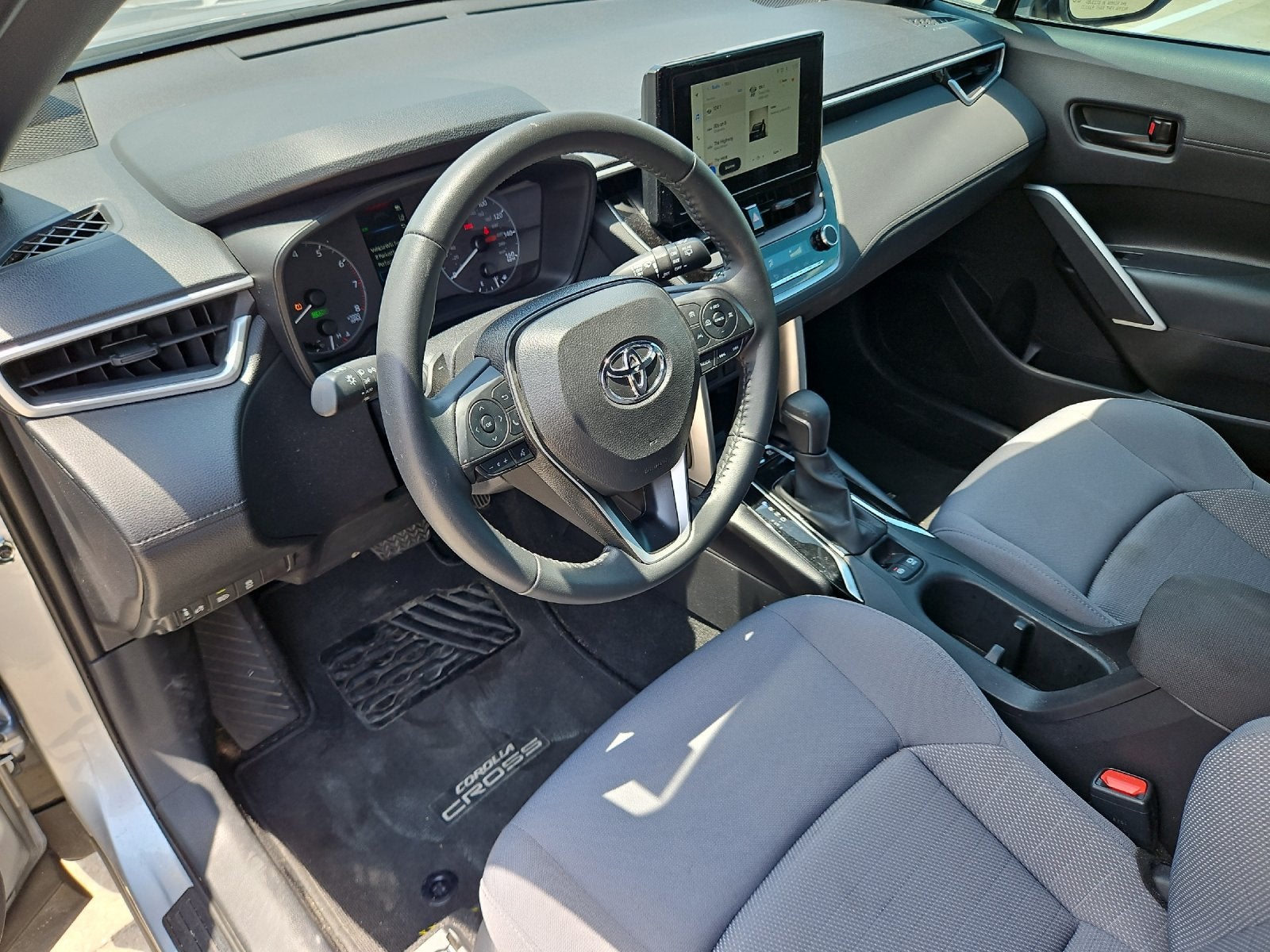 2025 Toyota Corolla Cross Hybrid Hybrid SE