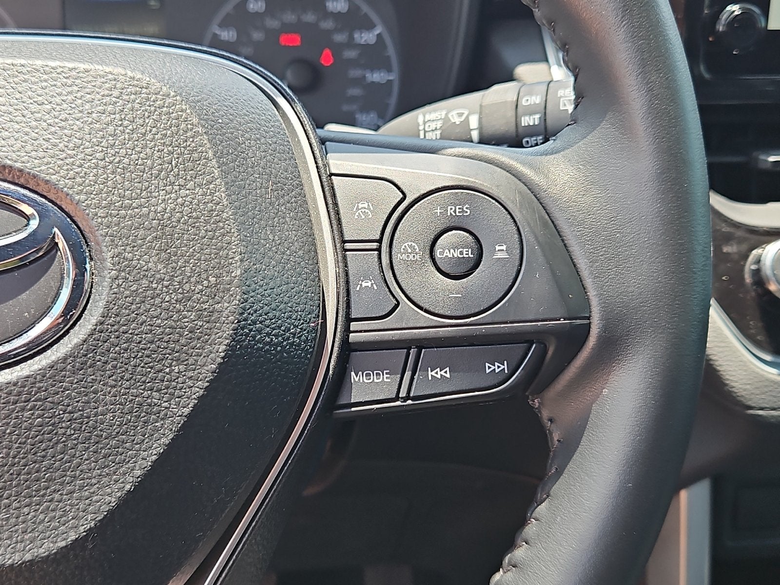 2025 Toyota Corolla Cross Hybrid Hybrid SE