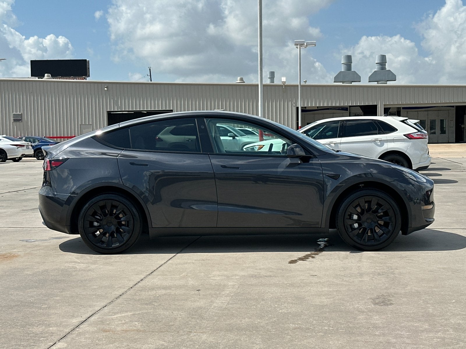2024 Tesla Model Y Long Range
