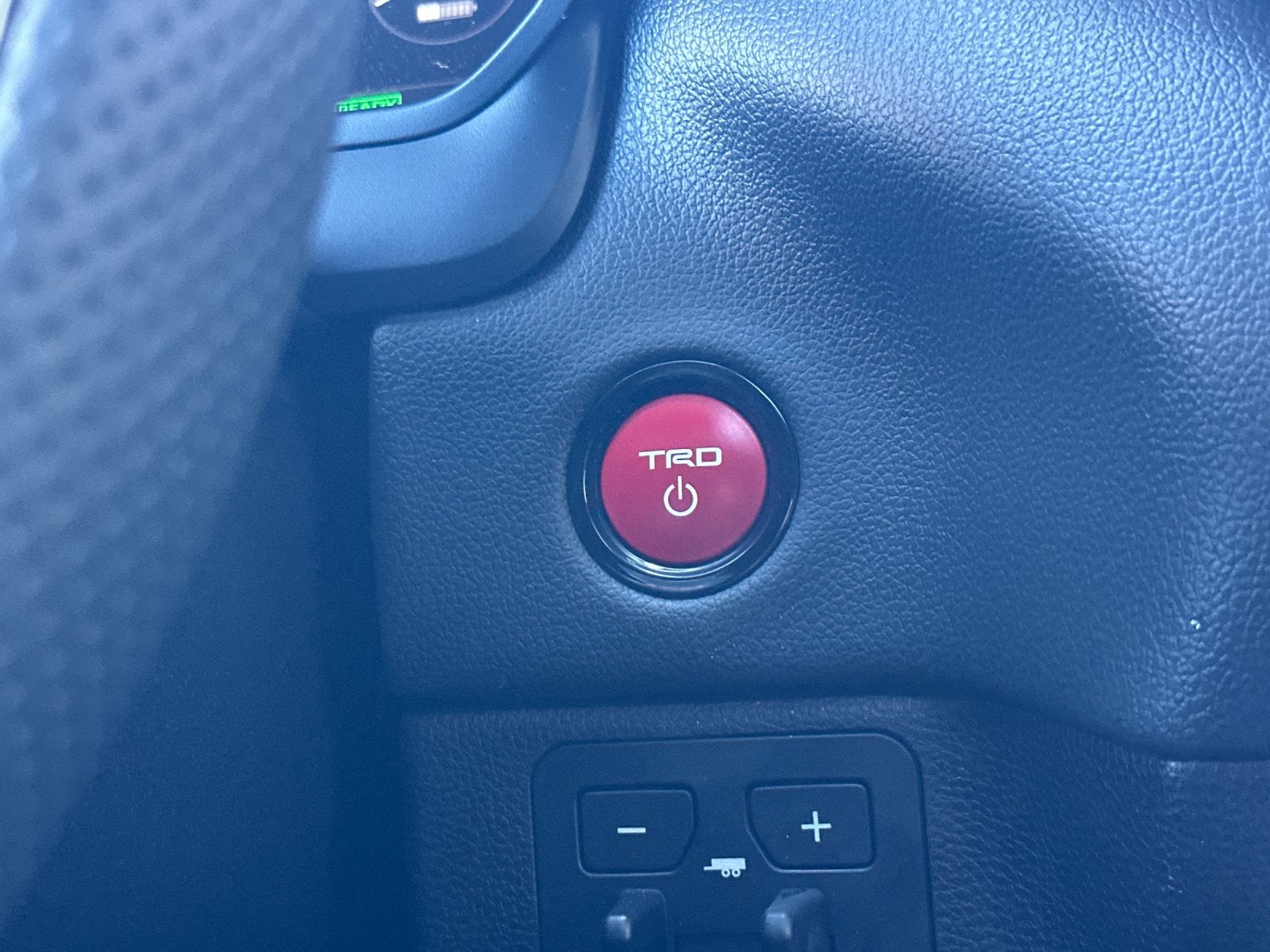 2025 Toyota Sequoia SR5