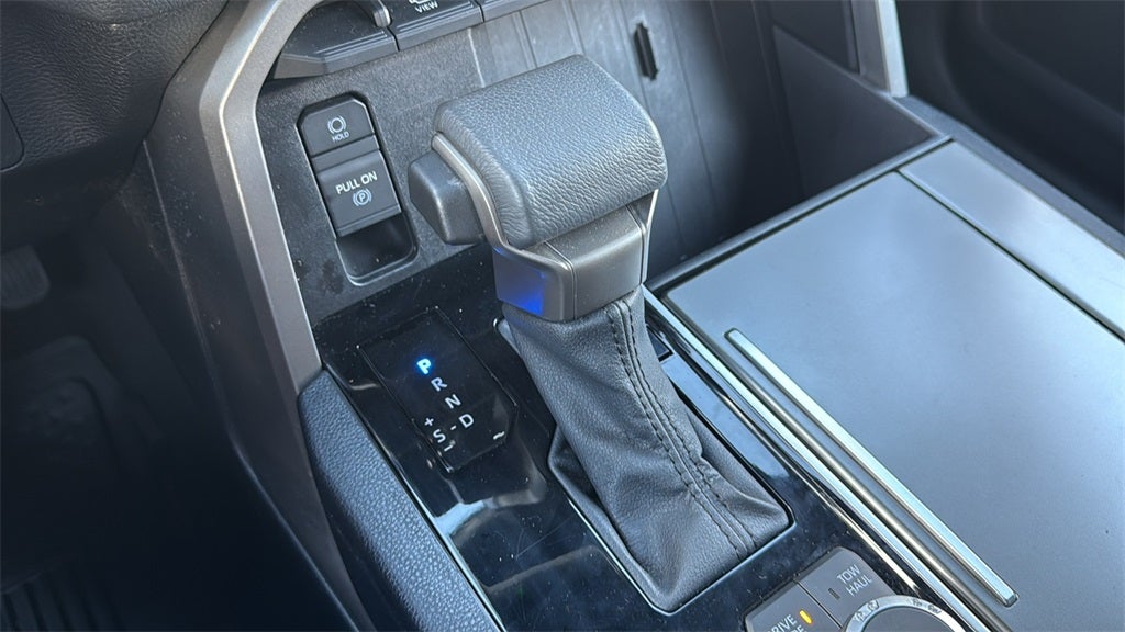 2025 Toyota SEQUOIA 4WD SR5