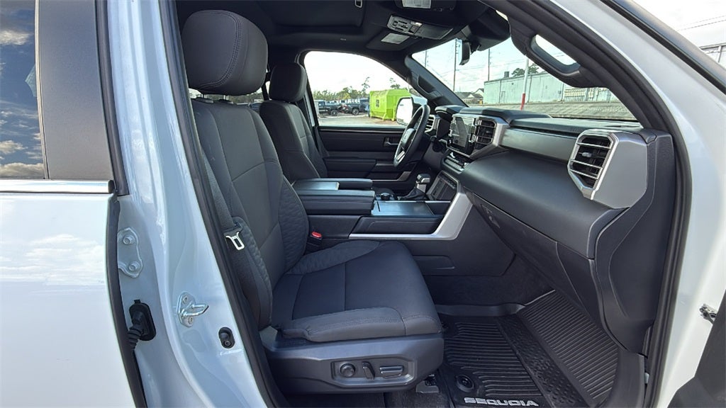 2025 Toyota SEQUOIA 4WD SR5