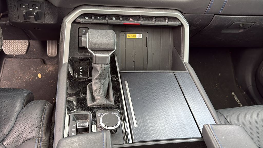 2024 Toyota SEQUOIA 4WD Platinum