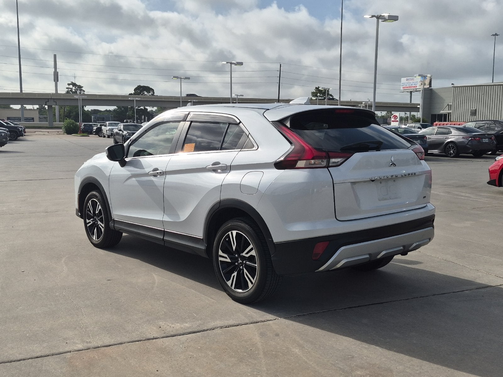 2023 Mitsubishi Eclipse Cross SE