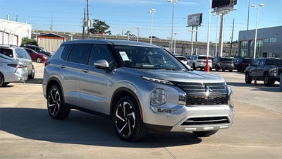 2024 Mitsubishi Outlander SE