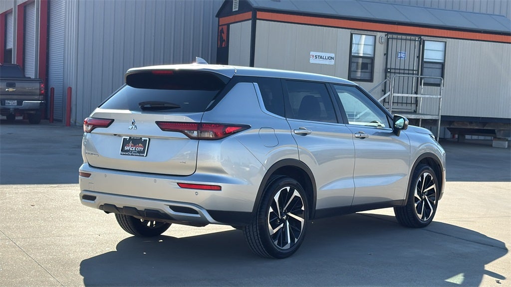 2024 Mitsubishi Outlander SE