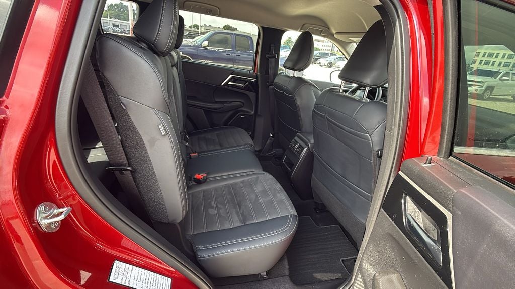 2025 Mitsubishi Outlander SE