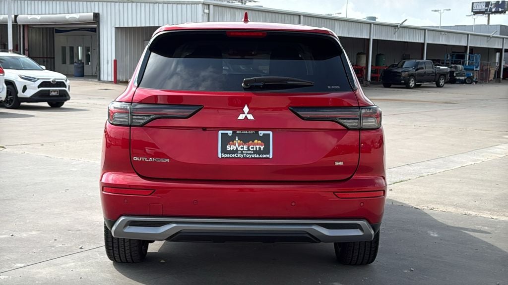 2025 Mitsubishi Outlander SE