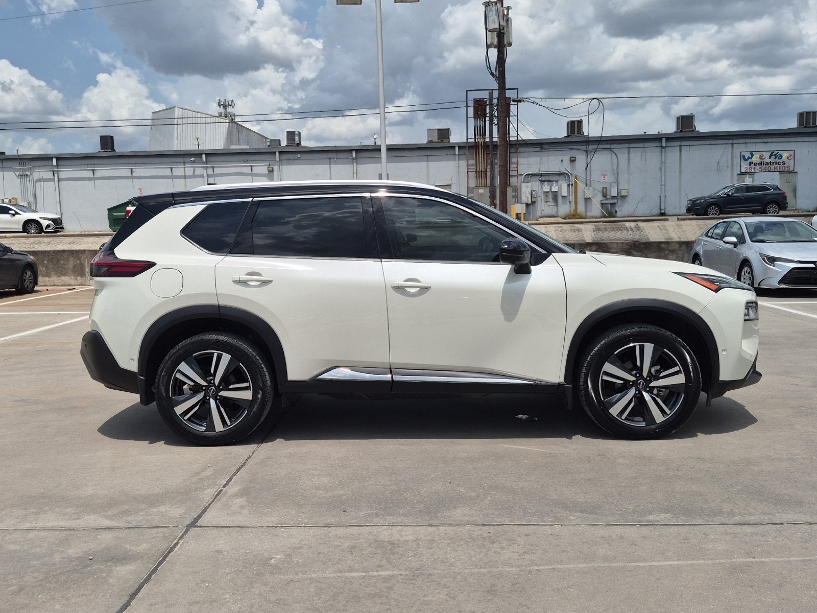 2023 Nissan Rogue SL
