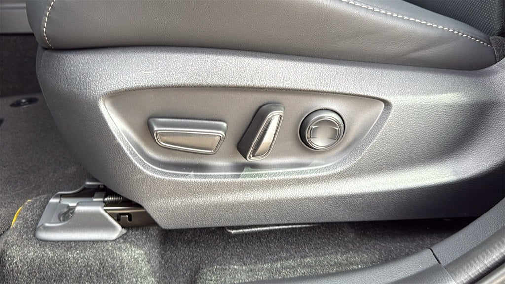 2026 Toyota Toyota Crown Nightshade