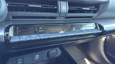 2025 Toyota PRIUS LE