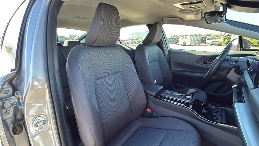 2025 Toyota PRIUS LE