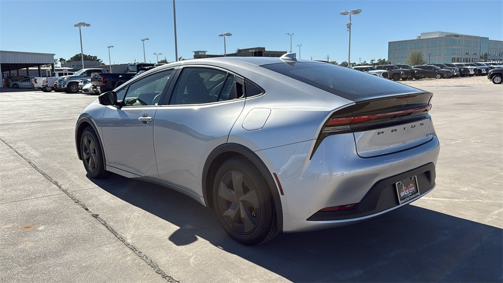 2025 Toyota PRIUS LE