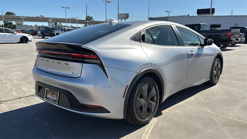 2025 Toyota PRIUS LE