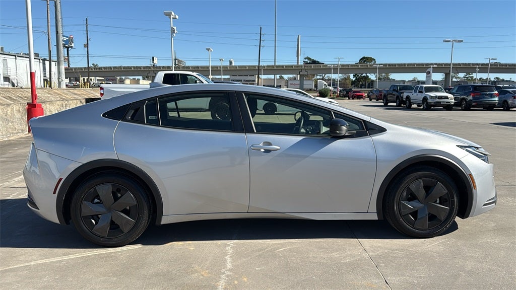 2025 Toyota PRIUS LE