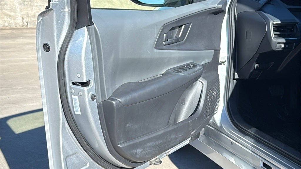 2025 Toyota PRIUS LE